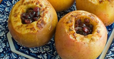 Baked Apples and Cranberries
