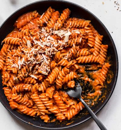 Rotini with Spicy Red Pepper and Almond Sauce