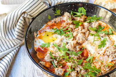 Tomato, Tuna and Egg Skillet